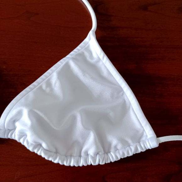 VENUS Bahamas Triangle White Bikini Top, Size 32D/34C/36B - Picture 6 of 9